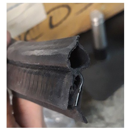 WEATHERSTRIP  205/2