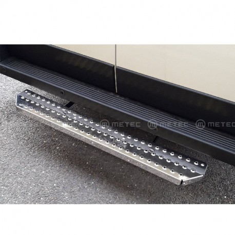 STEP FOR REAR DOORS...