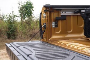 Aeroklas flaklämsdämpare Toyota Hilux Travo 2025– (med torsionsstav) E-Z DOWN
