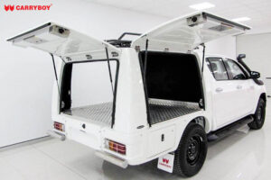 Tradesman Service Body, Toyota Hilux 2016–, D/C, White (040)