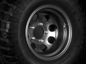 10×15 ET-42 aluminiumfälgar, svarta, med TÜV för YJ och TJ