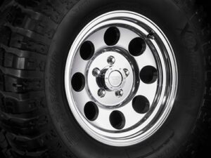 7×15 ET 0 aluminiumfälgar, polerade, med TÜV för YJ