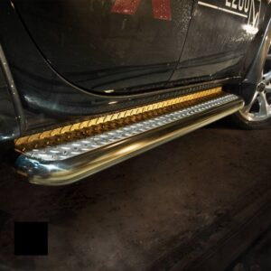 Sidosteg SVART – Mitsubishi L200 2006–2009, Ø70 mm