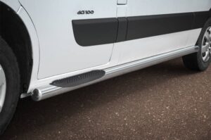 Sidorör med steg, Renault Master 2010–2019, Ø70 mm