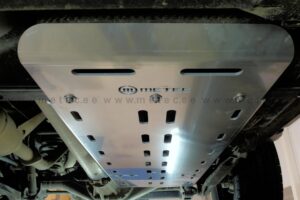 Hasplåt bensintank MB X-Class 2017– (aluminium)