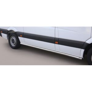 Sidoskydd Mercedes Sprinter 2018– SWB (med ändlock i rostfritt) Ø63 mm (svart)
