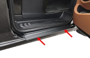 Instegslister framdörrar MB Vito W447 svart ABS