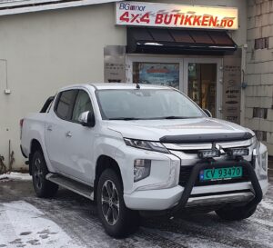 Frontbåge, Mitsubishi L-200 2019–, svart, 76 mm