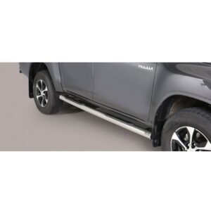 Sidorör m. infällt steg, Toyota Hilux D/C 2016–2018, rostfritt, 76 mm