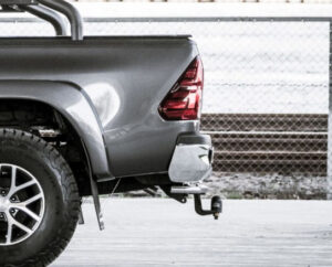 Underliggande stötfångare bak, Toyota Hilux 2016– (svart)