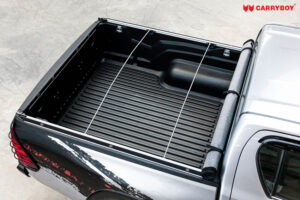 Flakkapell, vinyl, svart, Toyota Hilux D/C 2016–